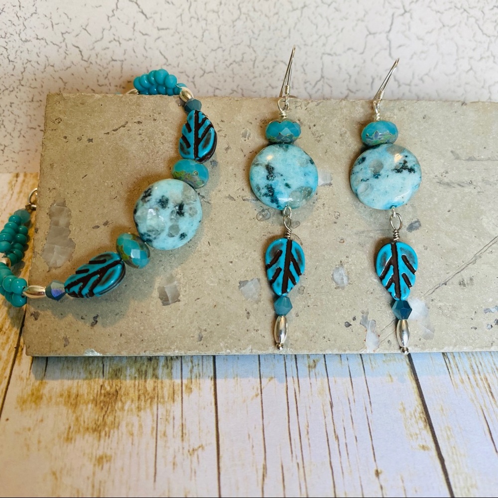 Turquoise and 925 bracelet and earring set